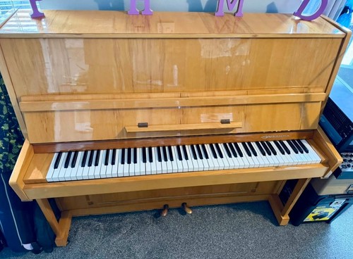 Modern piano good condition - piano,