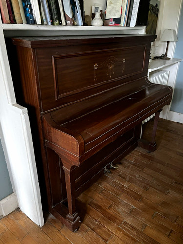 Free good home upright - home*,