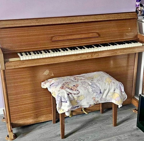 Lovely mini piano - lovely,