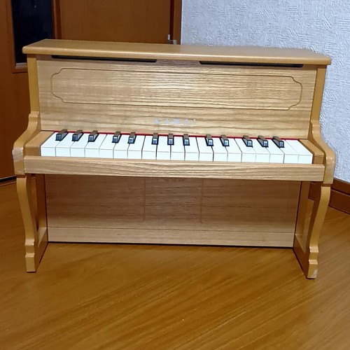 Kawai mini piano upright type - kawai,