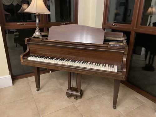 Baby grand piano used - baby,
