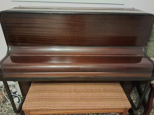 Squire upright piano - squire,