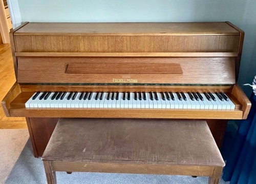 Lovely modern practical piano - lovely,